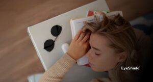 okulary przeciwsłoneczne a rytm dobowy